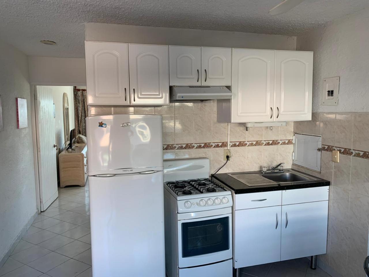 Suites Brisas Канкун Екстериор снимка